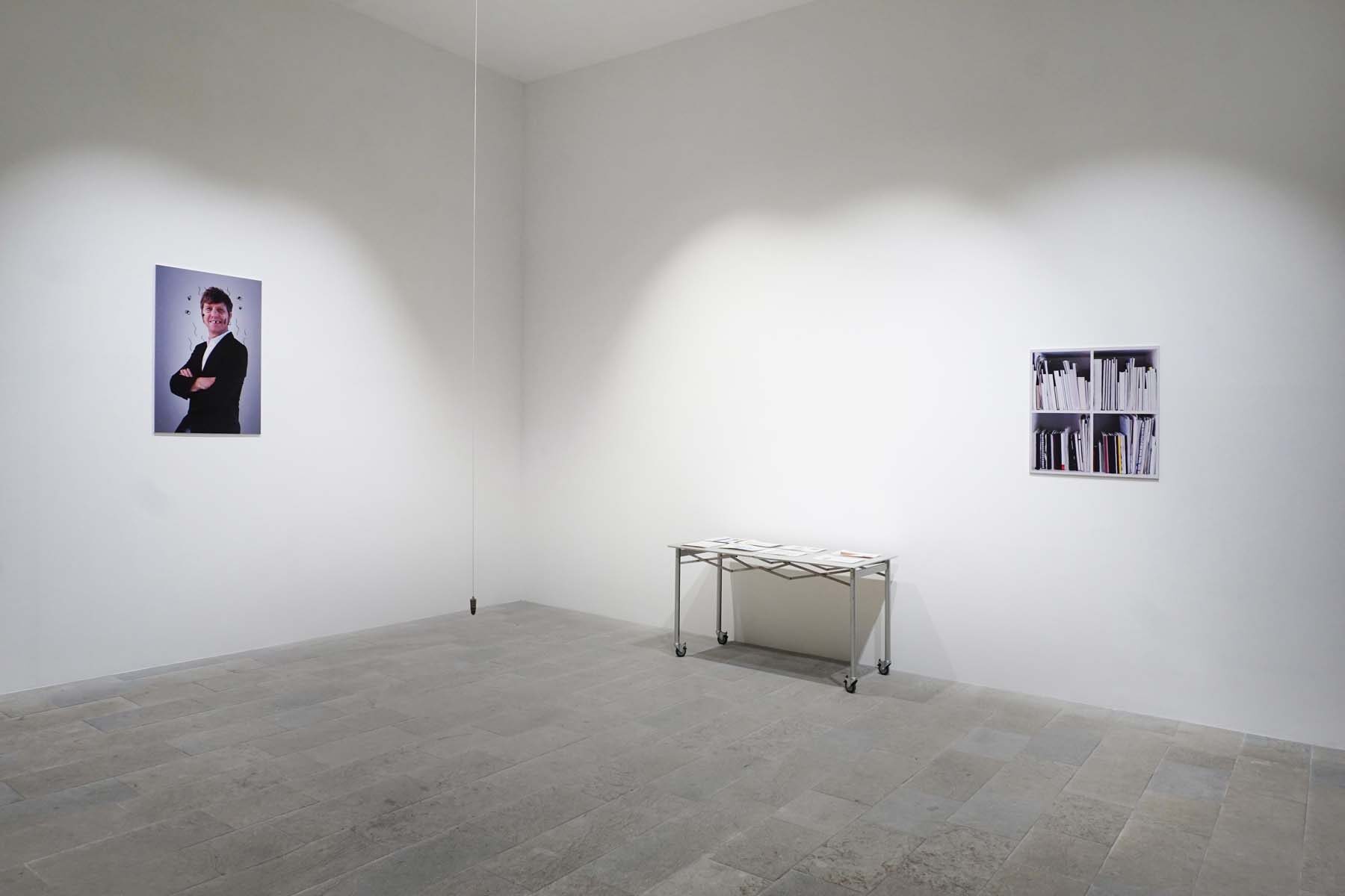 Antonio Guiotto, L’ultimo degli stronzi, 2022, vista della mostra, Marina Bastianello Gallery, Mestre