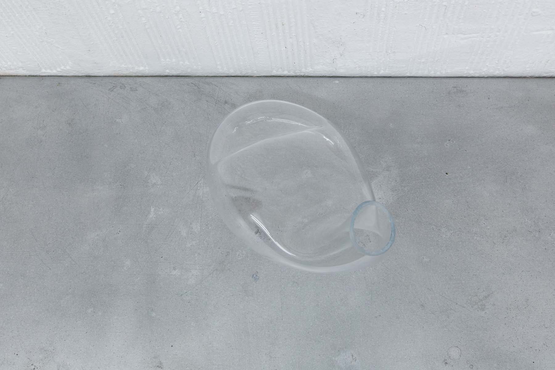 VOID, Glasswork #2, 2017, sound shaped glass, 30 x 16 x 12 cm