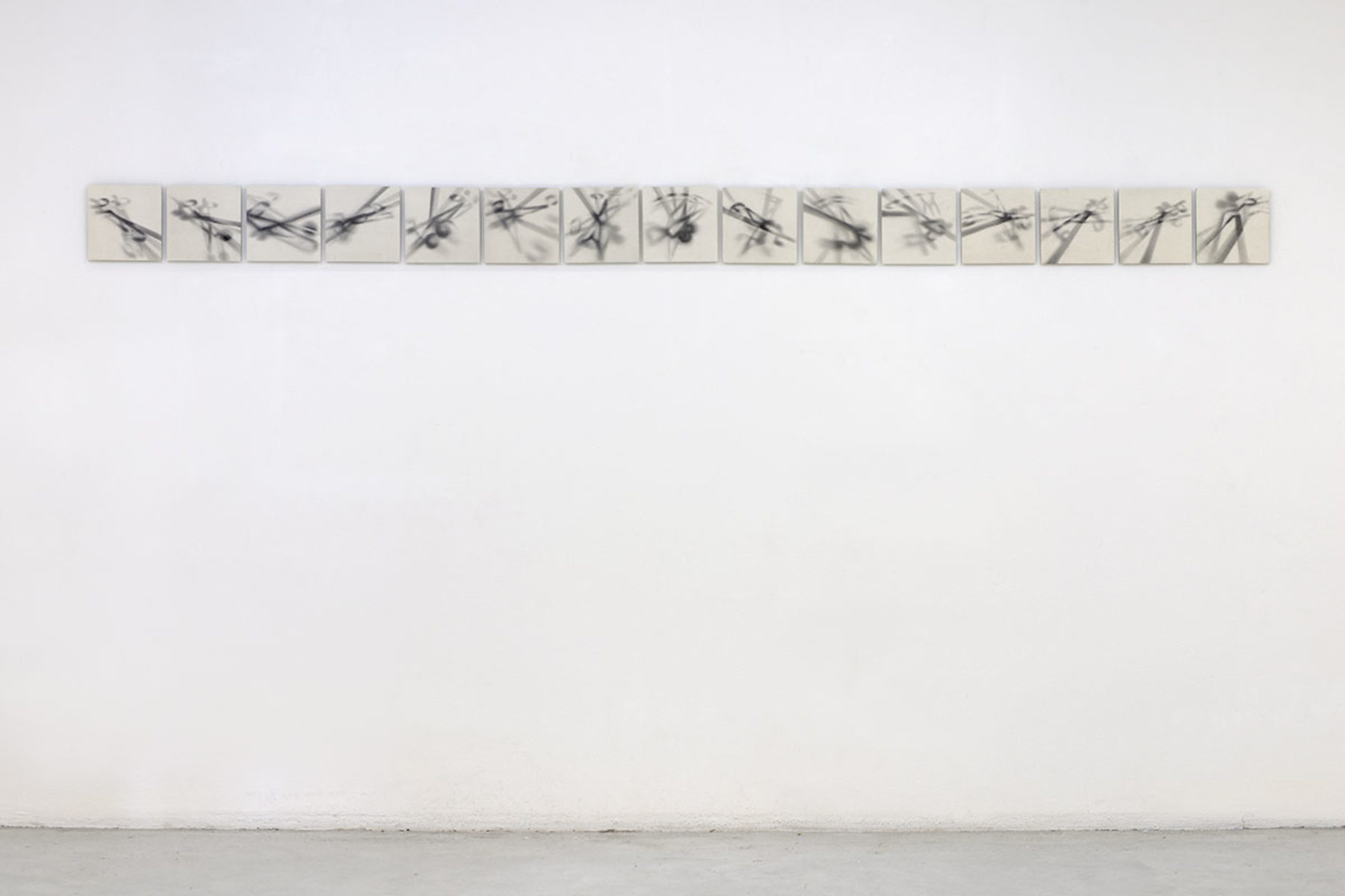 Antonio Marchetti Lamera, Raggi ombrosi, 2019, graphite on paper, 15 elements, 20 x 20 cm each, Studio la Città, Verona, ph. M.A. Sereni