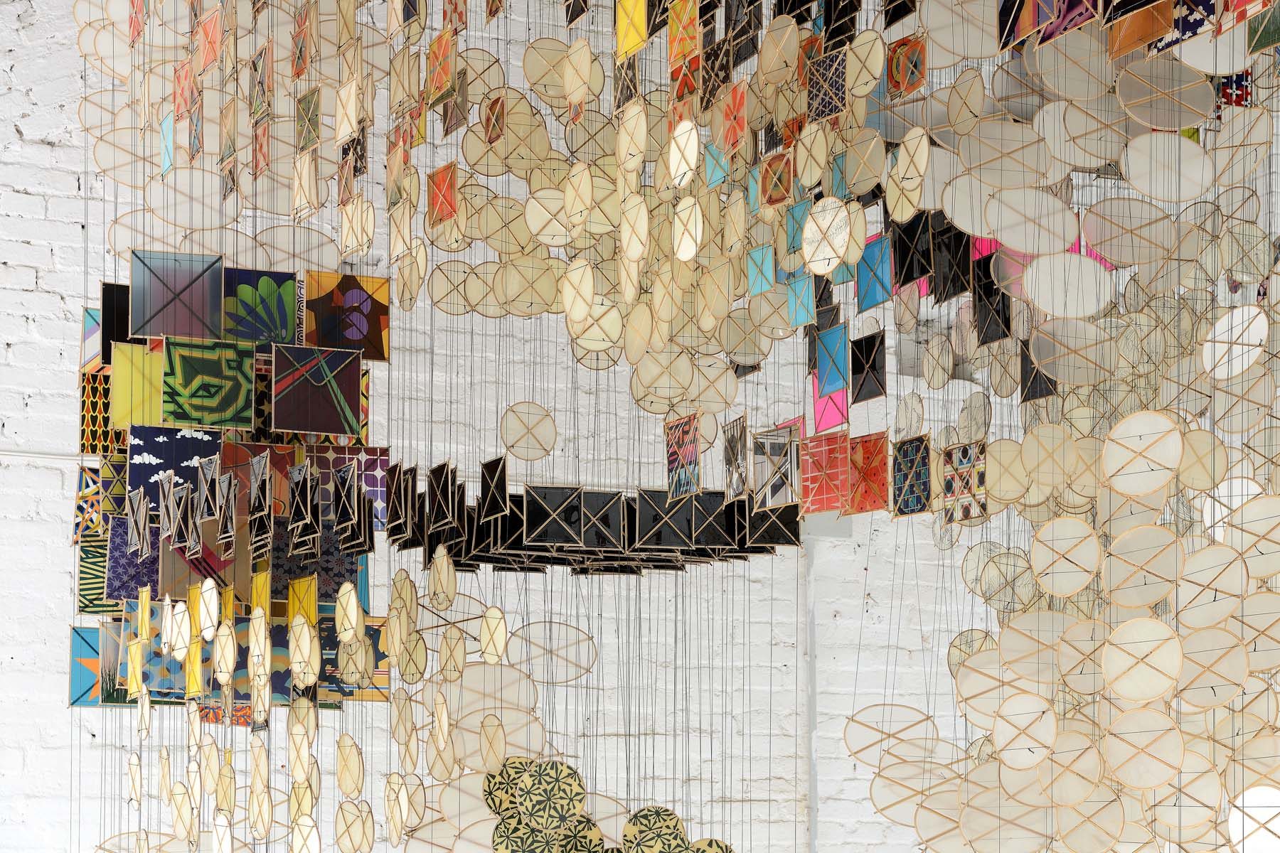 Jacob Hashimoto, The Dark Isn’t The Thing to Worry About, 2017-2018, mixed media, installation, courtesy of Studio la Città, Verona, ph. M. A. Sereni