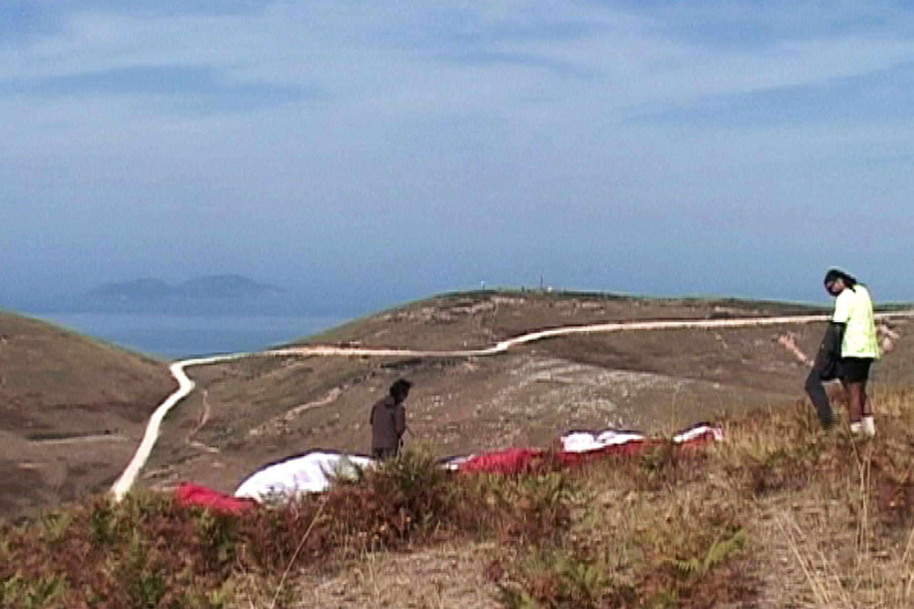 Driant Zeneli, The dream of Icarus was to make a Cloud, 2009, video, durata 4’05” C