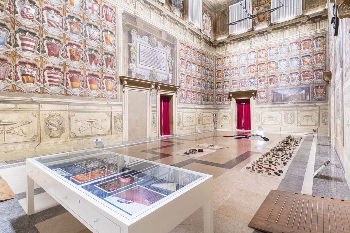 Slaven Tolj, Craquelure. Pavo and me, 2023, installation view, Palazzo d’Accursio, Bologna, ph. Nico Covre