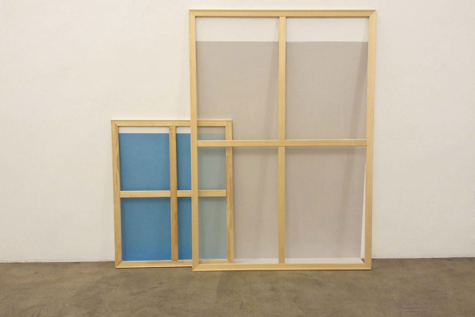 Johanna Binder, Hintermholz3, 2014, acrylic on wall and floor, wood stretchers, 173 x 170 x 21 cm