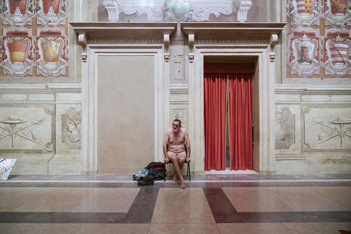 Slaven Tolj, Bologna, February 2023, 2023, performance, courtesy of the artist and Galerie Michaela Stock, Vienna, ph. Nico Covre