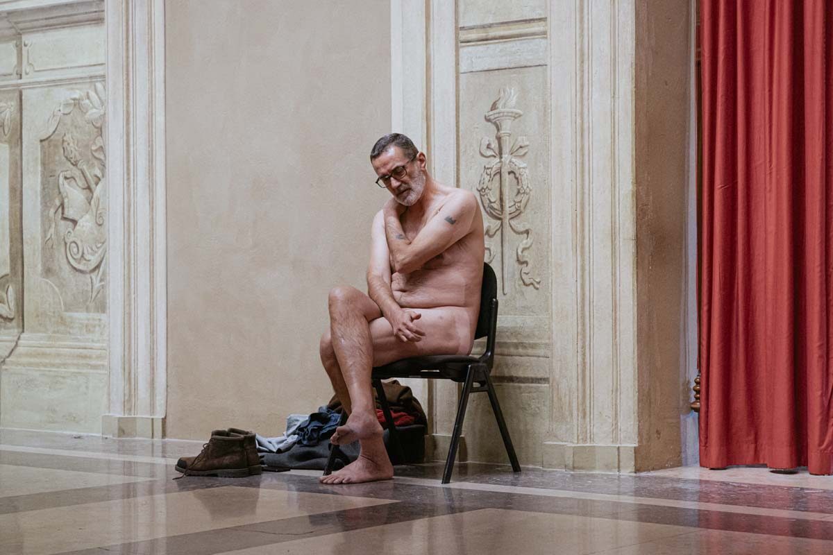 Slaven Tolj, Bologna, February 2023, 2023, performance, courtesy of the artist and Galerie Michaela Stock, Vienna, ph. Nico Covre