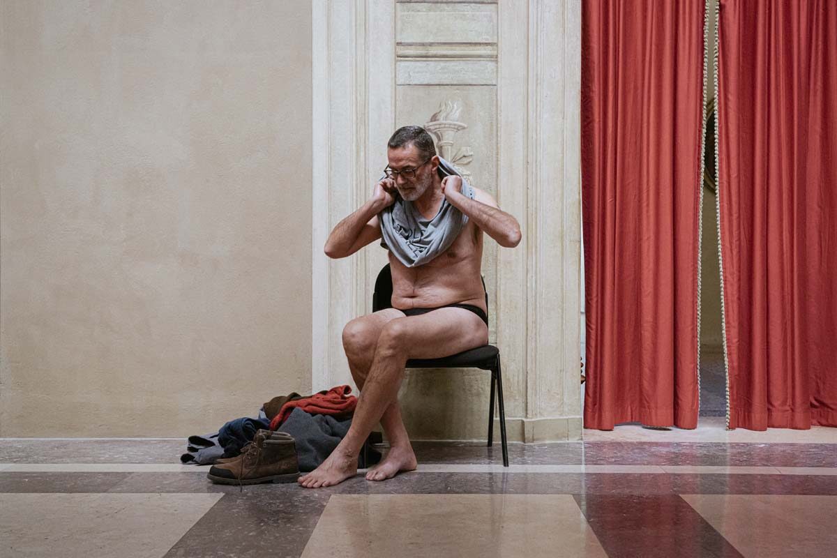 Slaven Tolj, Bologna, February 2023, 2023, performance, courtesy of the artist and Galerie Michaela Stock, Vienna, ph. Nico Covre